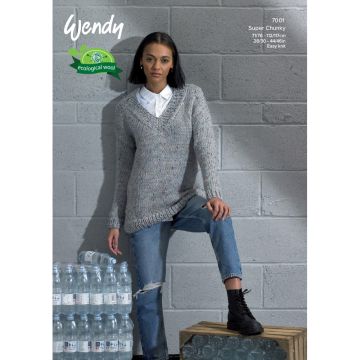 Wendy Knits Recycled Super Chunky Ladies Sweater Pattern 7001 